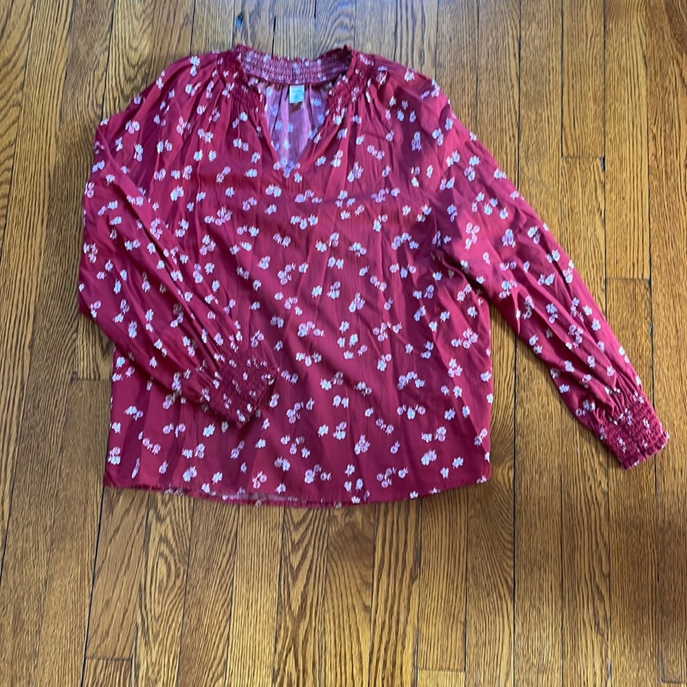 Old Navy long sleeve floral print cotton blouse, size M